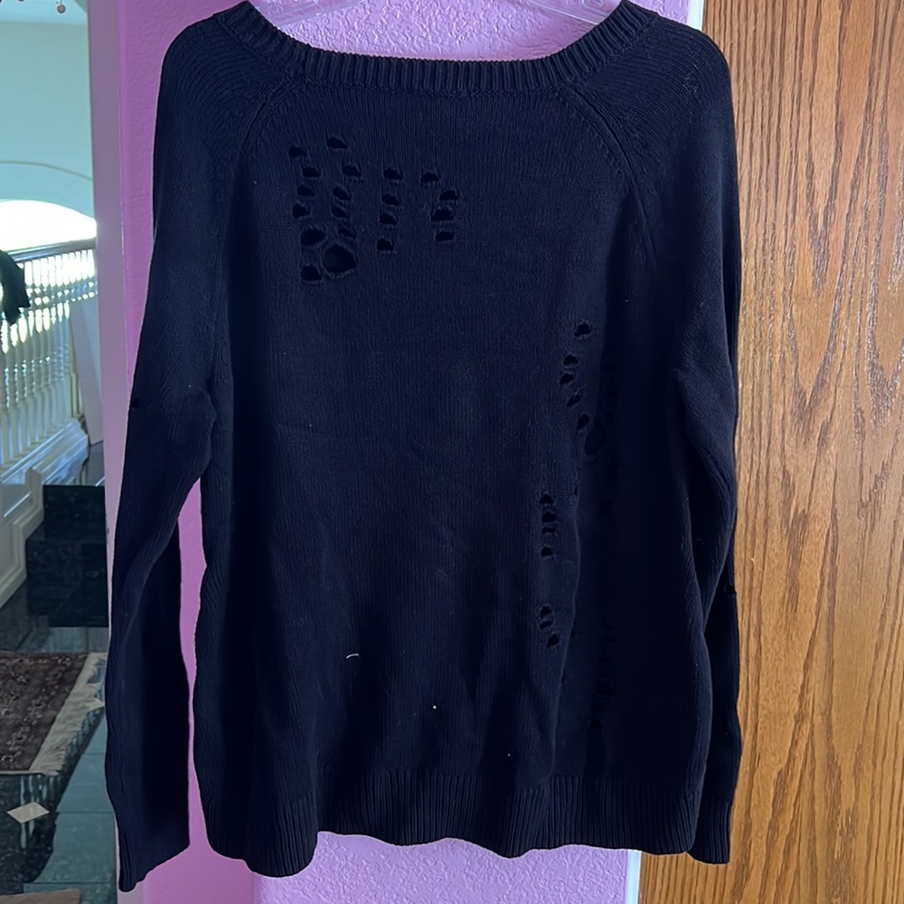 Express Sweater - Picture 3 of 4